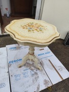 Stolik dekoracyjny w stylu włoskim ręcznie malowany 