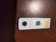 Oryginalny dysk flash USB 8 GB mac OS X A1384