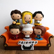 KANAPA SOFA PÓŁKA PRZYJACIELE FRIENDS NA FIGURKI MCDONALDS 2026 PREMIUM