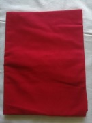 Obrus czerwony 100% bawełna o wym.105x135 cm 