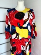 Piękna sukienka malowane kwiaty 38/40