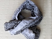 Chusta damska czarno-siwa 170x83 cm