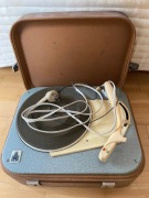 Gramofon walizkowy BAMBINO z Unitra Fonica