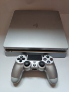 Konsola PlayStation 4 slim Silver Edition
