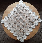 Serweta biało-beżowa ze złotą nitką, rękodzieło