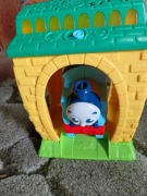 Fisher-Price Śpiewający Tomek z projektorem 