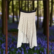 Asymetryczna spódnica M&S Collection w granatowe groszki, r. 38