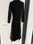 Czarna błyszcząca sukienka