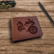 Prezent dla motocyklisty Portfel z motocyklem z grawerem skórzany handmade