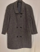 Dwurzędowy płaszcz wełnianyw jodełkę roz 48