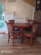 Okrągły drewniany rozkładany stół i 4 krzesła 