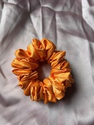 Pomarańczowa gumka frotka do włosów scrunchie S