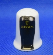 Naparstek Kolekcjonerski Porcelanowy Piwo Ciemne Guinnesss 