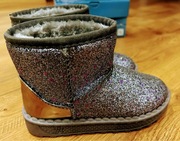 Nowe srebrne brokatowe buty zimowe 31