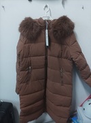 Długi płaszcz zimowy damski z odpinanym kapturem kieszenie na zamek 