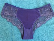 Granatowe koronkowe majtki rozmiar S jak nowe