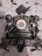 Klasyczny zegar figuralny