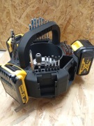 Koszyk / Stacja na Akumulatory 18V Typ XR + Bity | Organizer do Warsztatu