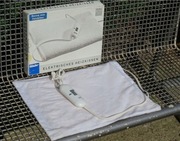 Poduszka elektryczna TCM 40X30 cm 55W grzeje i mocno i delikatnie