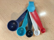 Komplet 5 plastikowych miarek kuchennych Trudeau