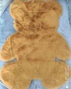 Mięciutki dywanik w kształcie Misia 