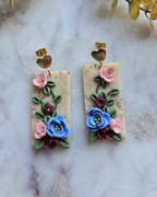Prostokątne kolczyki z gliny polimerowej z kwiatowym motywem 