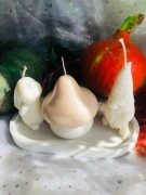 Zestaw świec, świeczek - krasnal, wąchający króliczek i grzyb na podstawce