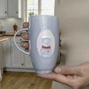 Ceramiczny kubek z misiem – jasnoniebieski, handmade, 230 ml