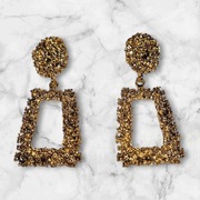 Geometryczne kolczyki w kolorze złotym