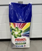 Ariel 15kg do koloru 