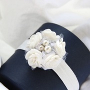 Opaska Dziecka Perły w Różach.