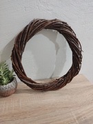 Wianek z gałązek 25cm