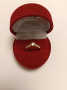 Pierścionek zaręczynowy 