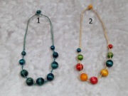 Krótkie drewniane korale niebieskie kolorowe folk