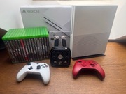 XBOX ONE S + 2x PAD + 17 GIER W WERSJI PUDEŁKOWEJ + AKCESORIA