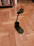 czarna lampka biurkowa na USB