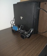 Ps4 Pro 1 TB, 1 pad, klawiatura. 6 Gier w zestawie 