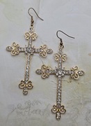 Duże krzyże krzyżyki złote kolczyki kryształki barokowe glamour gothic