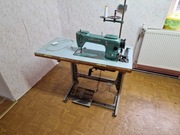 Maszyna do Szycia Przemysłowa Consew Model 210 – Tradycyjny Napęd, Sprawna
