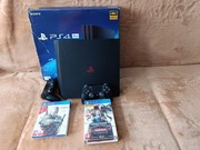 PlayStation 4 Pro 1T + 2 pady + 2 gry