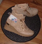 Botki na Koturnie z Metaliczną Wstawką _ HAVER_Beżowe r.39 /24cm