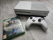 Xbox one S 1TB + pad + hogwarts legacy