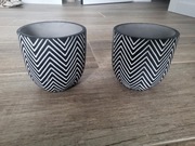 Nowe czarno - białe osłonki na doniczki