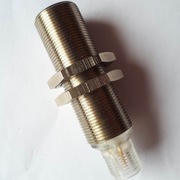 Czujnik indukcyjny BES008M