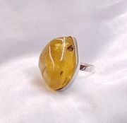 Pierścionek - Srebro i Bursztyn