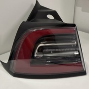 Tesla model 3 polift lewa lampa błotnik tył USA