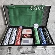 Poker texas holdem żetony i karty do gry. Małe  dodatkowe żetony gratis