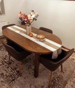 Stół o wym. 90/160 cm z możliwością wydłużenia o 45 cm czyli do 205cm .