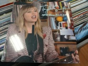 Taylor Swift – NPR Tiny Desk Live