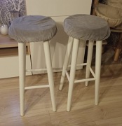 Hokery kuchenne białe drewniane.